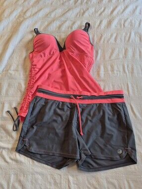 Free Country women's 16 or XL 2 piece tankini swim suit neon coral & gray EUC